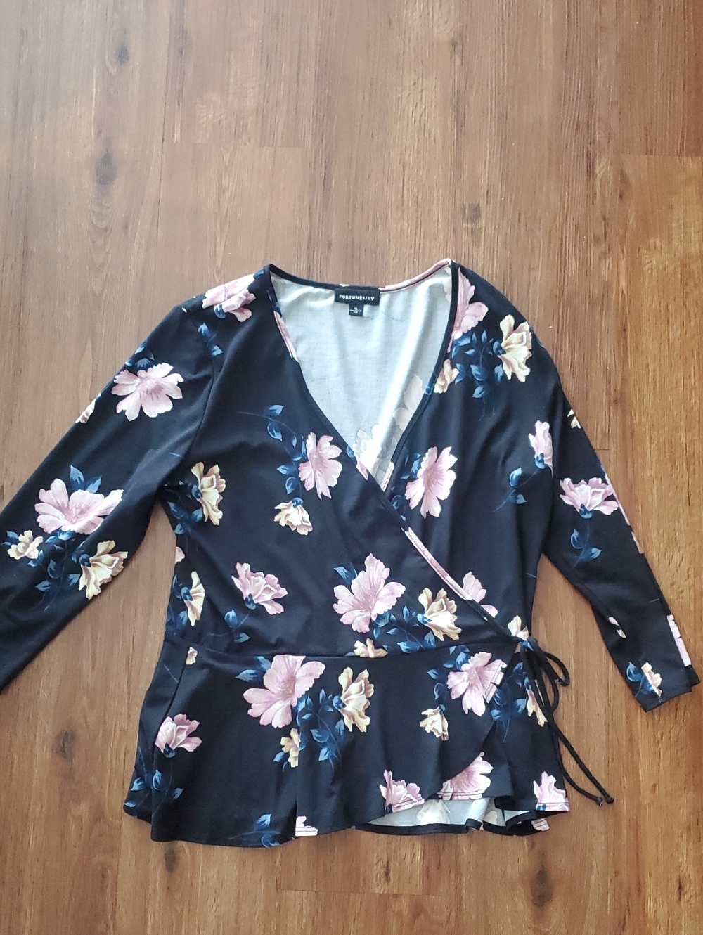 LAST CHANCE Fortune & Ivy Flowy Wrap Floral Blouse in Black with Pink Flowers